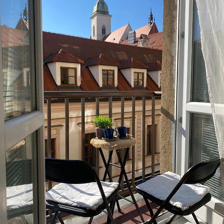Audrey Hepburn Apartment Old Town Air Conditioned Bratislava Eksteriør billede