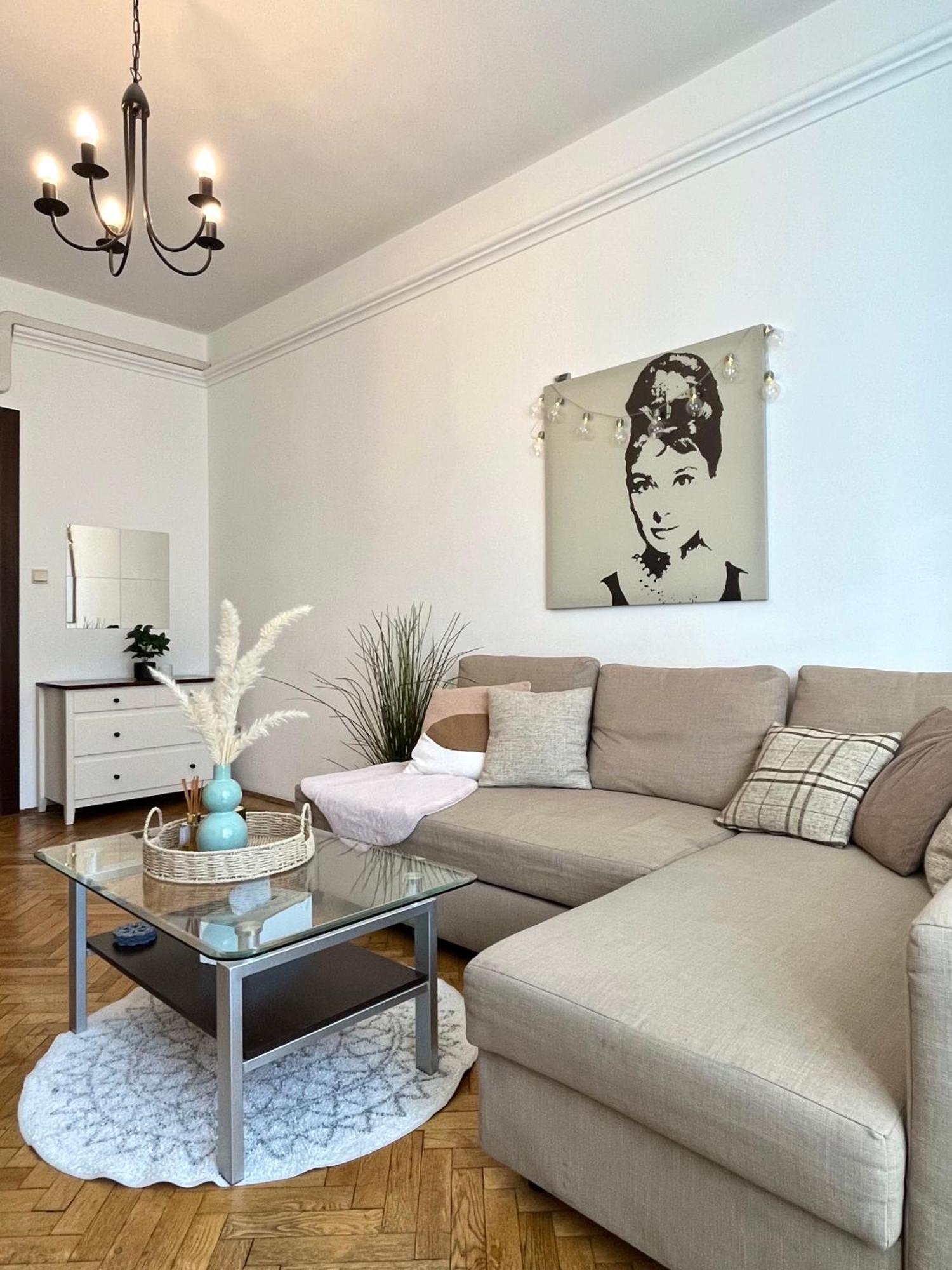 Audrey Hepburn Apartment Old Town Air Conditioned Bratislava Eksteriør billede