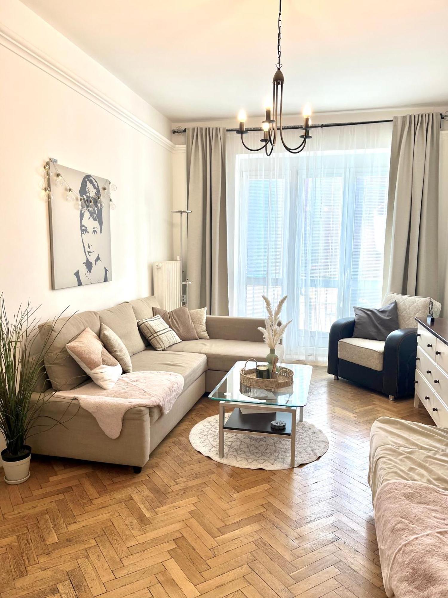 Audrey Hepburn Apartment Old Town Air Conditioned Bratislava Eksteriør billede